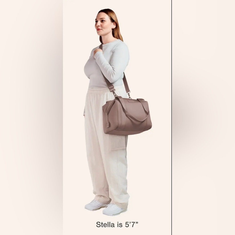 Dagne Dover Medium Landon Neoprene Carryall Duffle Gym Travel Bag in Dune - Picture 9 of 10
